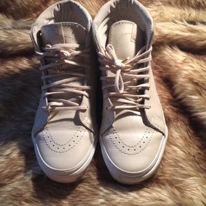 High top Vans ‼️donating 10/20 if not purchased